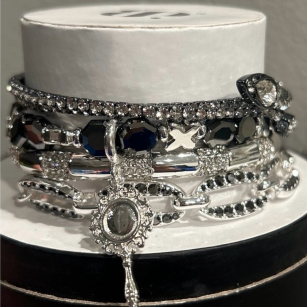 **RARE UNICORN** Black and Silver Halloween Stack Mirror Charm